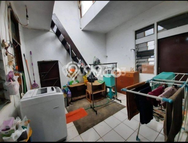 Rumah Modern 4 Kamar LT 150m2 di BKR Rumah Modern 4 Kamar LT 150m2 di BKR