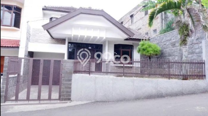 PROMO SPESIAL! Rumah Nyaman di Cidadap, LT 293m2m² Bangunan 370m2m² PROMO SPESIAL! Rumah Nyaman di Cidadap, LT 293m2m² Bangunan 370m2m²