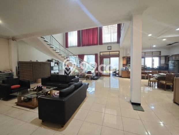 For Sale! Luxury House LT 510m2 Desain Modern di Mekar Wangi For Sale! Luxury House LT 510m2 Desain Modern di Mekar Wangi