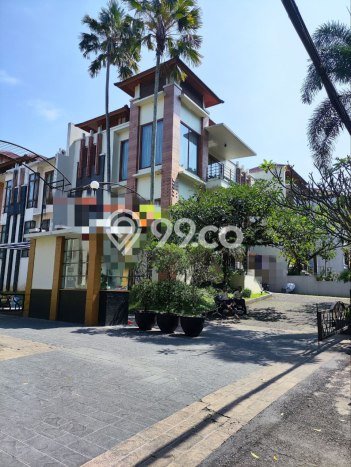 Dijual Rumah Luas Elegan Dengan View Eksklusif di Ciumbuleuit, Bandung Dijual Rumah Luas Elegan Dengan View Eksklusif di Ciumbuleuit, Bandung