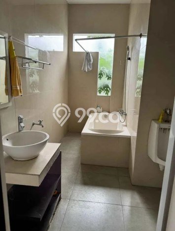 For Sale! Premium House LT 250m2 Desain Modern di Buah Batu For Sale! Premium House LT 250m2 Desain Modern di Buah Batu