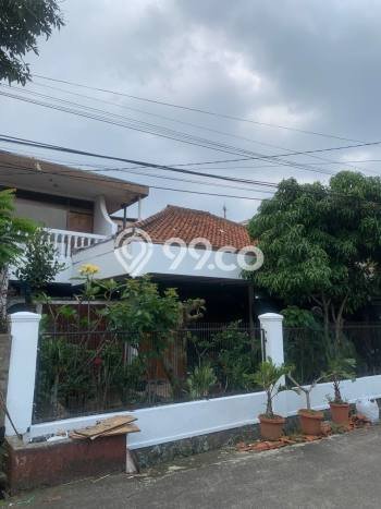 Rumah Luxury Modern Tanpa Renovasi di Buah Batu Bandung Rumah Luxury Modern Tanpa Renovasi di Buah Batu Bandung