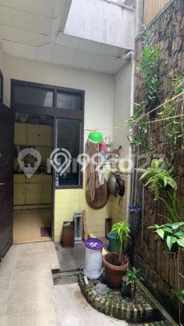 Dijual Hunian Rumah Terawat 4 KT di Cikutra, Bandung Dijual Hunian Rumah Terawat 4 KT di Cikutra, Bandung
