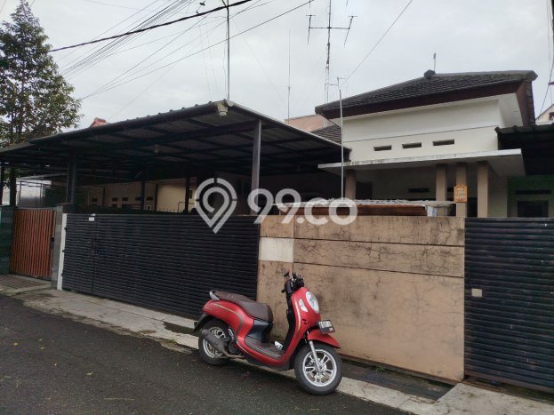 For Sale Rumah 5 Kamar Lokasi Strategis Bagus dan Strategis di Antapani For Sale Rumah 5 Kamar Lokasi Strategis Bagus dan Strategis di Antapani
