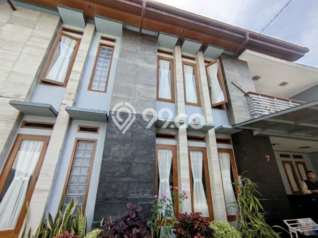 Jual Rumah Mewah Megah Dengan View Eksklusif di Tubagus Ismail, Bandung Jual Rumah Mewah Megah Dengan View Eksklusif di Tubagus Ismail, Bandung