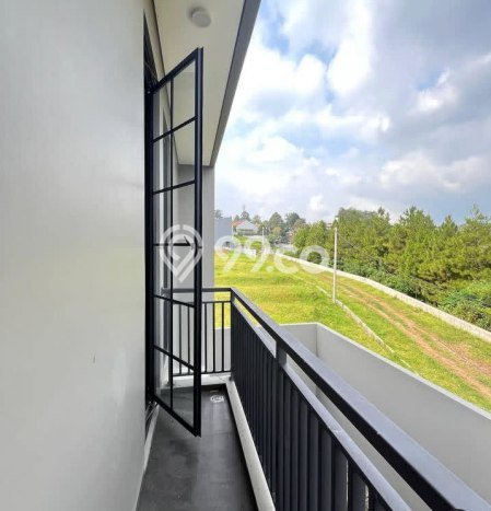 Rumah LT 138m2m² / LB 150m2m² Area Premium di , Bandung Rumah LT 138m2m² / LB 150m2m² Area Premium di , Bandung