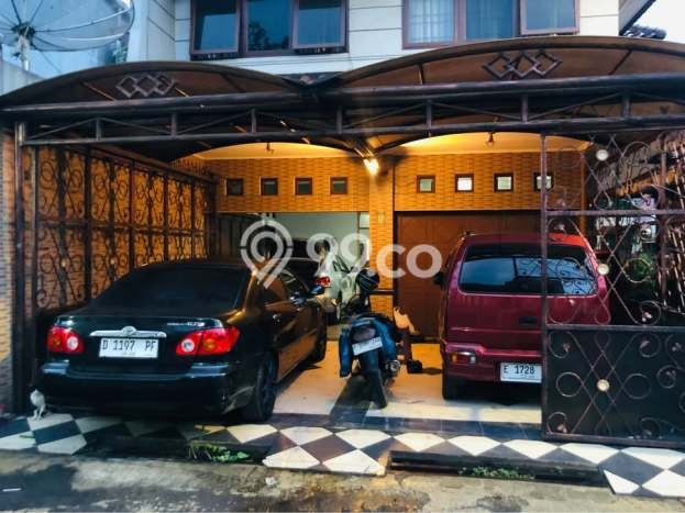 For Sale! Luxury House LT 250m2 Desain Elegan di Turangga For Sale! Luxury House LT 250m2 Desain Elegan di Turangga