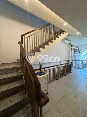 Unit Ruko Dijual di BSD Tangerang Selatan Luas Bangunan 178m2 Unit Ruko Dijual di BSD Tangerang Selatan Luas Bangunan 178m2