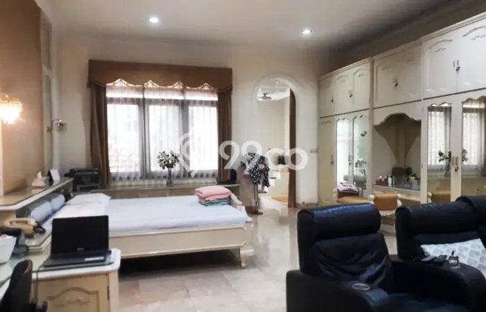 Rumah Dengan Harga Terbaik LT 725m² Akses Dekat di Jantung Kota Sumurbandung, Bandung Rumah Dengan Harga Terbaik LT 725m² Akses Dekat di Jantung Kota Sumurbandung, Bandung