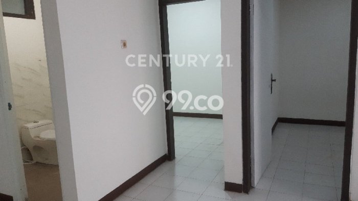 Rumah Modern 3 Kamar LT 102m2 di Taman Kopo Indah Rumah Modern 3 Kamar LT 102m2 di Taman Kopo Indah