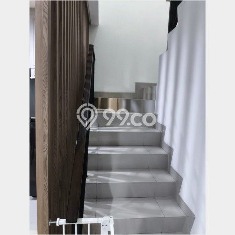 Disewakan! Rumah 3 Kamar Tidur &
2 Kamar Mandi di Pantai Indah Kapuk 2, Jakarta Utara Disewakan! Rumah 3 Kamar Tidur &
2 Kamar Mandi di Pantai Indah Kapuk 2, Jakarta Utara