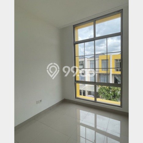 HUNIAN PILIHAN! Rumah di Pantai Indah Kapuk 2, 3 KT, Lingkungan Asri, LT 60m² Bangunan 119m² HUNIAN PILIHAN! Rumah di Pantai Indah Kapuk 2, 3 KT, Lingkungan Asri, LT 60m² Bangunan 119m²