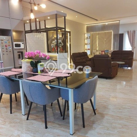 Hunian Berkelas LT 250m² / LB 315m² di Kompleks Perumahan Pantai Indah Kapuk, Jakarta Utara Hunian Berkelas LT 250m² / LB 315m² di Kompleks Perumahan Pantai Indah Kapuk, Jakarta Utara