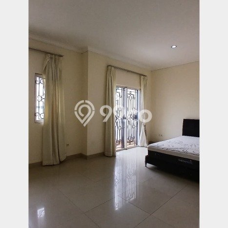 Disewakan Rumah Harga Terjangkau di Pantai Indah Kapuk Jakarta Utara Punya 4 Kamar Tidur Disewakan Rumah Harga Terjangkau di Pantai Indah Kapuk Jakarta Utara Punya 4 Kamar Tidur