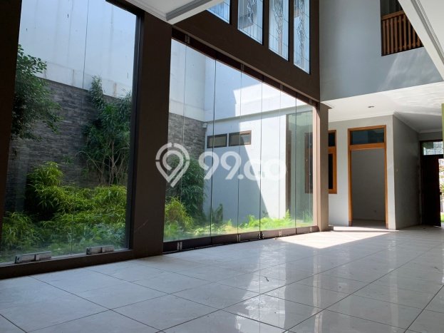 Rumah Akses Mudah area Sukajadi, Bandung, LT 519m2m² LB 340m2m² Rumah Akses Mudah area Sukajadi, Bandung, LT 519m2m² LB 340m2m²