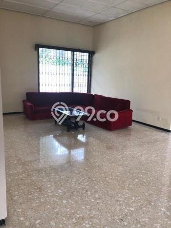 Rumah Elit LB 250m2 Siap Huni Desain Elegan di Setra Sari, Bandung Rumah Elit LB 250m2 Siap Huni Desain Elegan di Setra Sari, Bandung