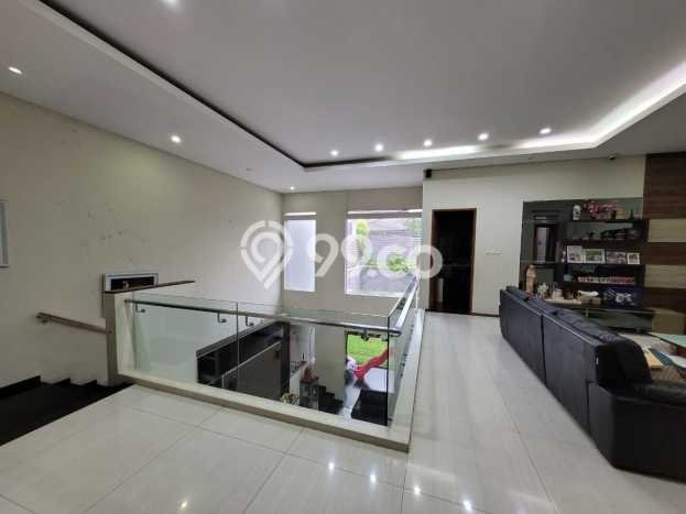 Rumah Lokasi Strategis area Setra Sari, Bandung, Luas 349m2m² LB 350m2m² Rumah Lokasi Strategis area Setra Sari, Bandung, Luas 349m2m² LB 350m2m²