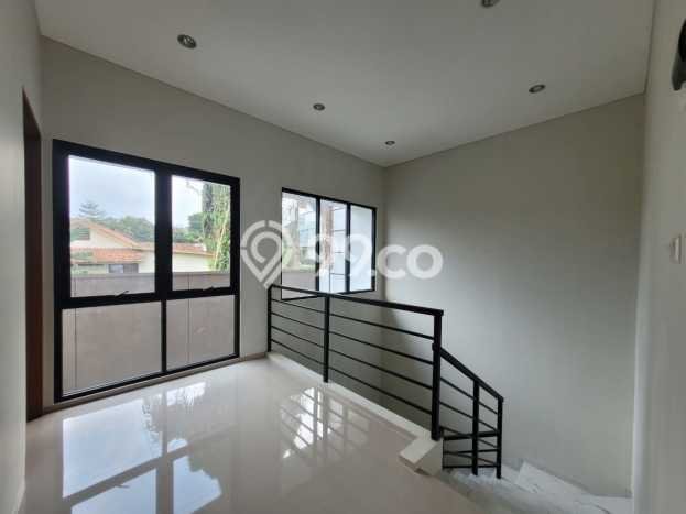 Jual Rumah Modern 3 KT di Setra Duta, Bandung Jual Rumah Modern 3 KT di Setra Duta, Bandung