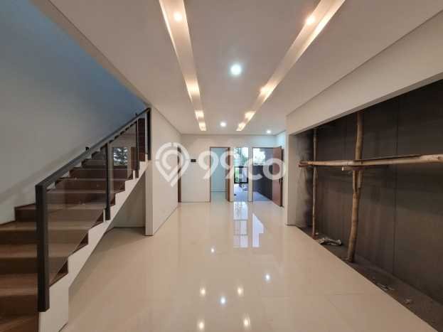 For Sale! Luxury House LT 126m2 Desain Elegan di Setra Duta For Sale! Luxury House LT 126m2 Desain Elegan di Setra Duta