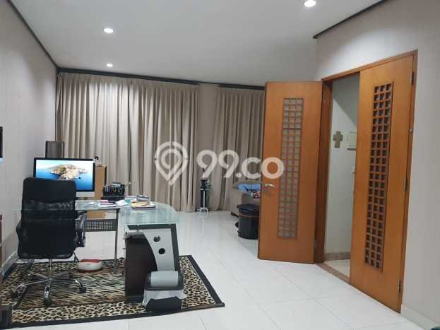 Rumah Elit Modern Tanpa Renovasi di Setra Duta Bandung Rumah Elit Modern Tanpa Renovasi di Setra Duta Bandung