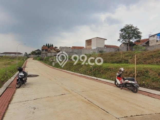 Dijual Tanah Lokasi Setra Duta, Bandung Seluas 302m2 Dijual Tanah Lokasi Setra Duta, Bandung Seluas 302m2