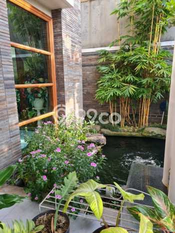 Rumah Modern 4 Kamar Terawat di Kompleks Perumahan Setra Duta, Bandung Rumah Modern 4 Kamar Terawat di Kompleks Perumahan Setra Duta, Bandung