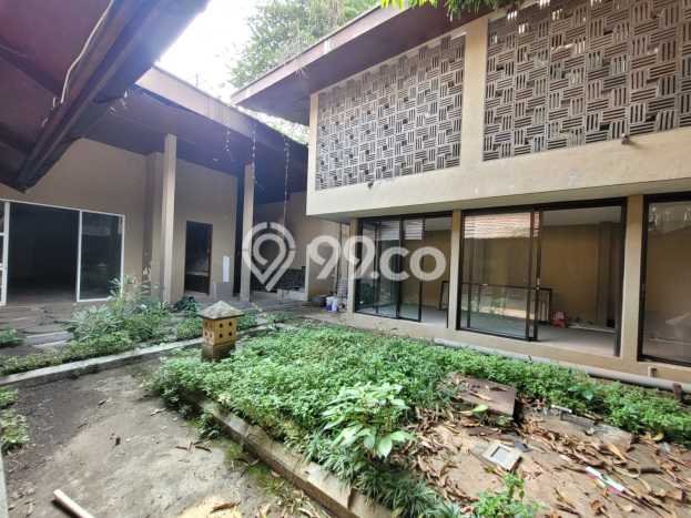 LOKASI PREMIUM! Komersial di Surya Sumantri, Luas 800m², Jalan Utama, Kawasan Komersial LOKASI PREMIUM! Komersial di Surya Sumantri, Luas 800m², Jalan Utama, Kawasan Komersial