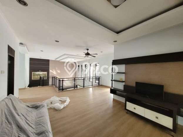 Hunian Mewah LB 400m2 Siap Pakai Desain Elegan di Kota Baru Parahyangan, Bandung Hunian Mewah LB 400m2 Siap Pakai Desain Elegan di Kota Baru Parahyangan, Bandung