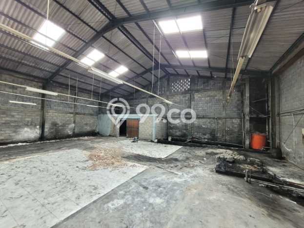 Gudang Bagus Dijual LB 250m2 Lokasi Strategis Bandung Area Cocok untuk Bisnis Gudang Bagus Dijual LB 250m2 Lokasi Strategis Bandung Area Cocok untuk Bisnis
