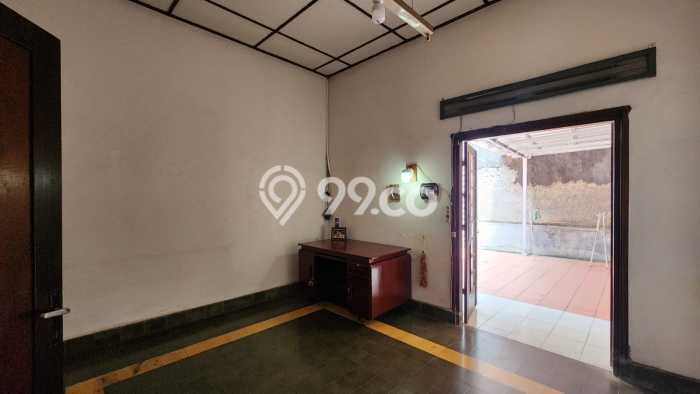 For Sale! Luxury House LT 522m2 Desain Elegan di Sayap Dago For Sale! Luxury House LT 522m2 Desain Elegan di Sayap Dago