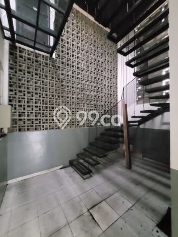 Unit Ruko Dijual di Bandung LT 255m2 & LB 520m2 Unit Ruko Dijual di Bandung LT 255m2 & LB 520m2
