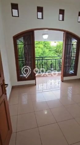 Rumah Bagus di Denpasar Barat, Denpasar, LT 180m² LB 250m² HARGA MENARIK! Rumah Bagus di Denpasar Barat, Denpasar, LT 180m² LB 250m² HARGA MENARIK!