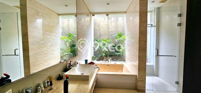 Rumah LT 400m² Fully Furnished di Lokasi Prestisius Canggu, Badung Rumah LT 400m² Fully Furnished di Lokasi Prestisius Canggu, Badung