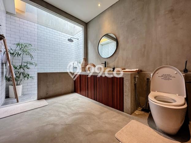 Ready to Use! Luxury House LT 140m2 Desain Elegan di Ungasan Ready to Use! Luxury House LT 140m2 Desain Elegan di Ungasan