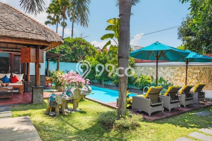 SIAP HUNI! Rumah Strategis di , Luas 400m2m² Bangunan 242m2m² SIAP HUNI! Rumah Strategis di , Luas 400m2m² Bangunan 242m2m²