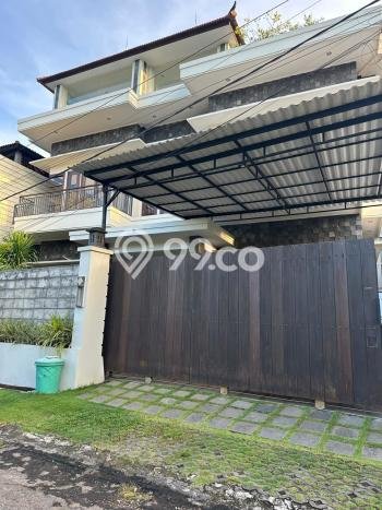 DIJUAL CEPAT! Rumah Ready Stock Lokasi Premium , LT 300m2m² LB 334m2m² DIJUAL CEPAT! Rumah Ready Stock Lokasi Premium , LT 300m2m² LB 334m2m²