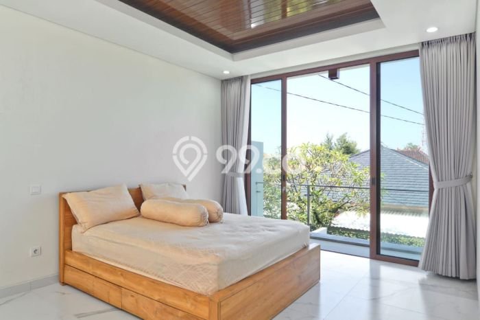 Rumah Modern area Sanur, Denpasar, Luas 284m² LB 395m² Rumah Modern area Sanur, Denpasar, Luas 284m² LB 395m²