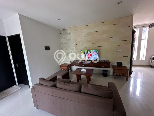 Rumah kawasan Kerobokan, Badung, Luas 168m² Bangunan 232m² Rumah kawasan Kerobokan, Badung, Luas 168m² Bangunan 232m²
