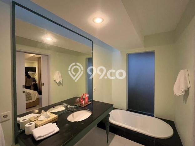 Rumah Mewah LB 3500m2 Siap Huni Desain Elegan di Seminyak, Badung Rumah Mewah LB 3500m2 Siap Huni Desain Elegan di Seminyak, Badung