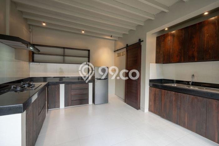 Rumah Elit LB 230m2 Siap Huni Desain Elegan di Seminyak, Badung Rumah Elit LB 230m2 Siap Huni Desain Elegan di Seminyak, Badung