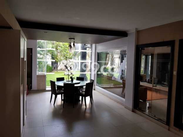 Rumah Elit LB 550m2 Siap Huni Desain Elegan di Jimbaran, Badung Rumah Elit LB 550m2 Siap Huni Desain Elegan di Jimbaran, Badung
