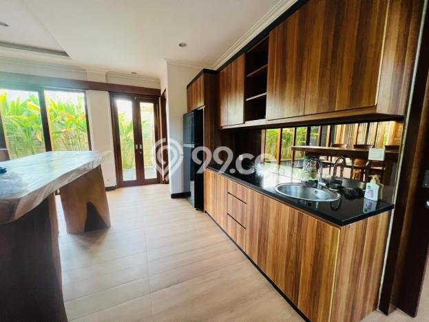 Ready to Use! Luxury House LT 220m2 Desain Elegan di Jimbaran Ready to Use! Luxury House LT 220m2 Desain Elegan di Jimbaran