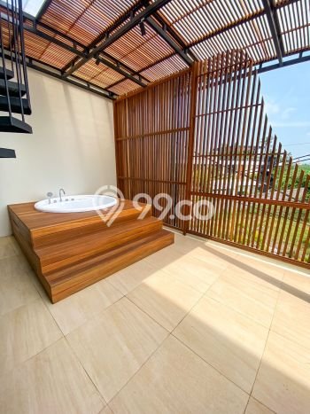HOT LISTING! Rumah Untuk Investasi area , LT 310m2m² LB 395m2m² HOT LISTING! Rumah Untuk Investasi area , LT 310m2m² LB 395m2m²