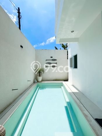 BEST PRICE! Rumah Berkualitas area Kerobokan, LT 200m² Bangunan 280m² BEST PRICE! Rumah Berkualitas area Kerobokan, LT 200m² Bangunan 280m²