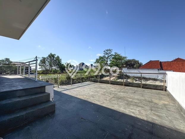 Rumah Mewah LB 305m2 Siap Huni Desain Elegan di Ungasan, Badung Rumah Mewah LB 305m2 Siap Huni Desain Elegan di Ungasan, Badung