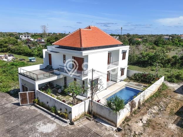 Rumah Mewah LB 305m2 Siap Huni Desain Elegan di Ungasan, Badung Rumah Mewah LB 305m2 Siap Huni Desain Elegan di Ungasan, Badung