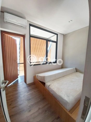 Hunian Nyaman Asri 2 KT Siap Pakai di BSD City Tangerang Hunian Nyaman Asri 2 KT Siap Pakai di BSD City Tangerang