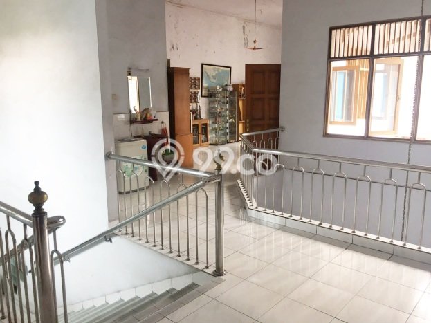Rumah Elit LB 225m2 Siap Pakai Desain Elegan di Kemanggisan, Jakarta Barat Rumah Elit LB 225m2 Siap Pakai Desain Elegan di Kemanggisan, Jakarta Barat