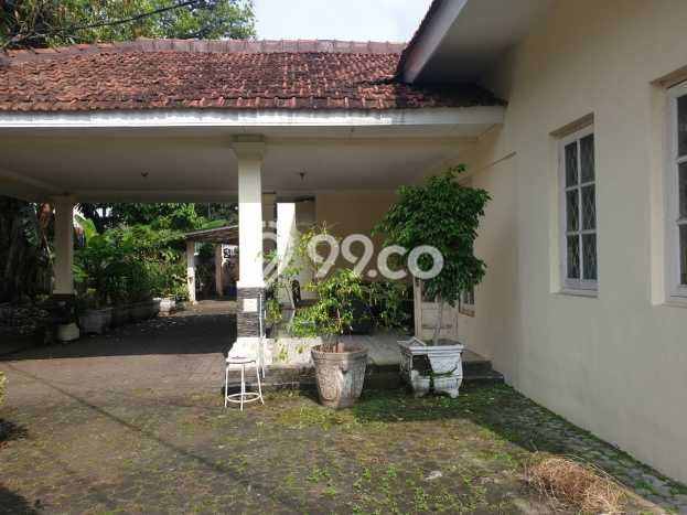 Rumah Eksklusif Siap Huni LT 688m2 di Menteng, Jakarta Pusat Rumah Eksklusif Siap Huni LT 688m2 di Menteng, Jakarta Pusat