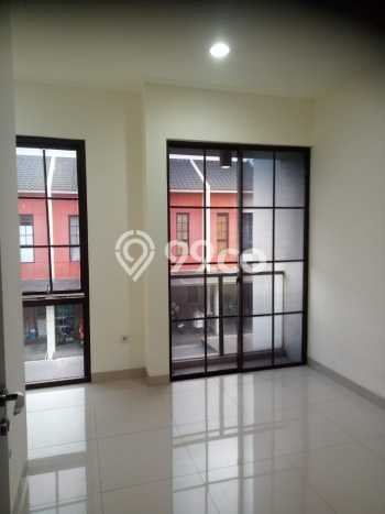 Dijual Rumah Strategis Bagus Punya 3 KT di Cipondoh Tangerang - Dijual Rumah Strategis Bagus Punya 3 KT di Cipondoh Tangerang -